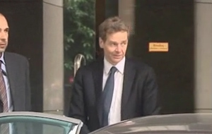 Η τρόικα απαιτεί απολύσεις επίορκων δημοσίων υπαλλήλων