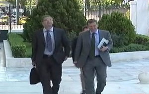 Για μια «μόνιμη τρόικα» στην Ελλάδα συζητά η Μέρκελ