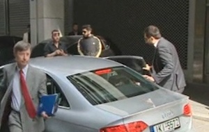 «Τρέξτε πιο γρήγορα» λέει η τρόικα στην κυβέρνηση