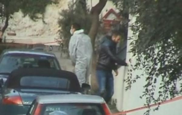 Στο μικροσκόπιο της ΕΛ.ΑΣ. τα ευρήματα στο διαμέρισμα του Γαλατσίου