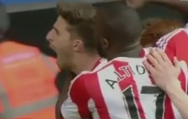 Η Σάντερλαντ νίκησε την Τσέλσι και δίνει τον τίτλο στη Λίβερπουλ