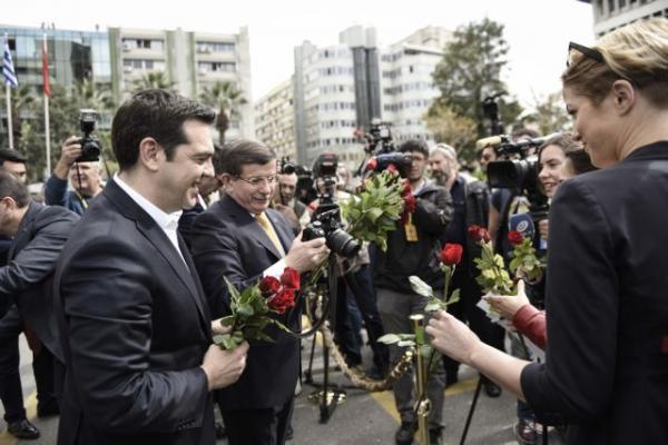 Η συνάντηση Τσίπρα Νταβούτογλου στη Σμύρνη