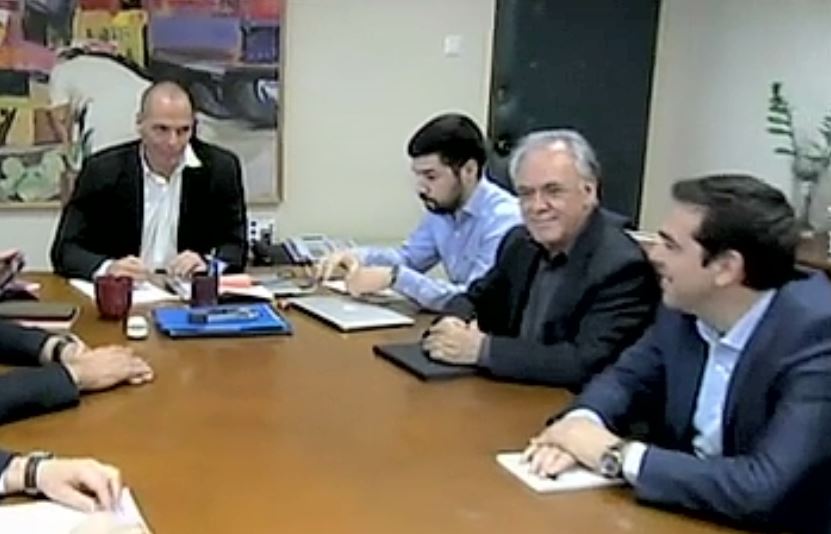 Επίσκεψη – μήνυμα στήριξης στον Γ.Βαρουφάκη από τον Αλ.Τσίπρα