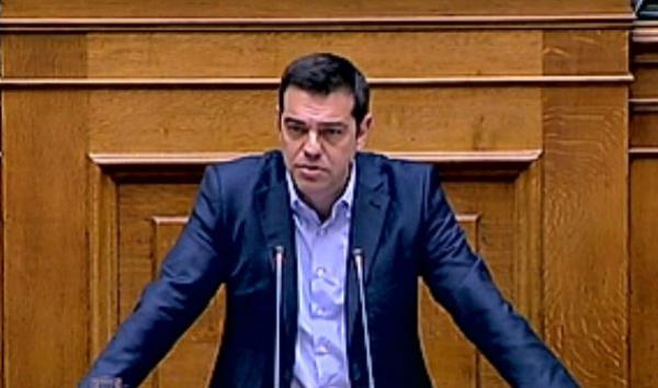 Αυστηρό μήνυμα Τσίπρα σε Στουρνάρα από το βήμα της Βουλής