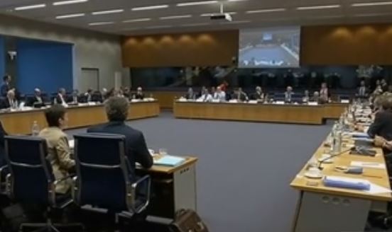 Αρχίζει και επίσημα η συζήτηση για το τέλος του μνημονίου