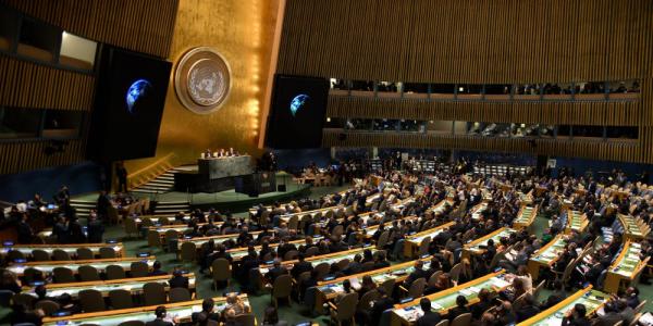 ΟΗΕ: Επικυρώθηκε το Παγκόσμιο Σύμφωνο για τη Μετανάστευση – Ποιοι είπαν όχι