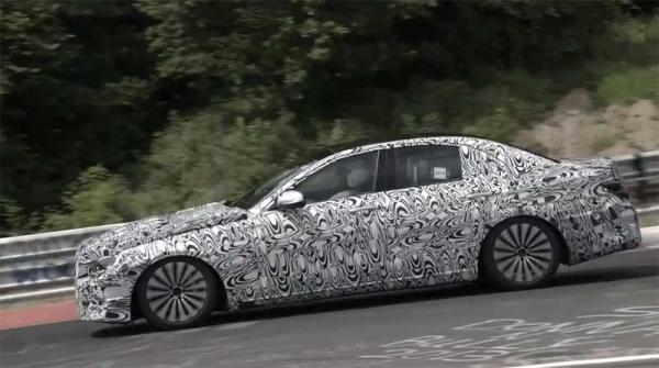 Mercedes-Benz E-Class 2016: Ιστορίες εξέλιξης