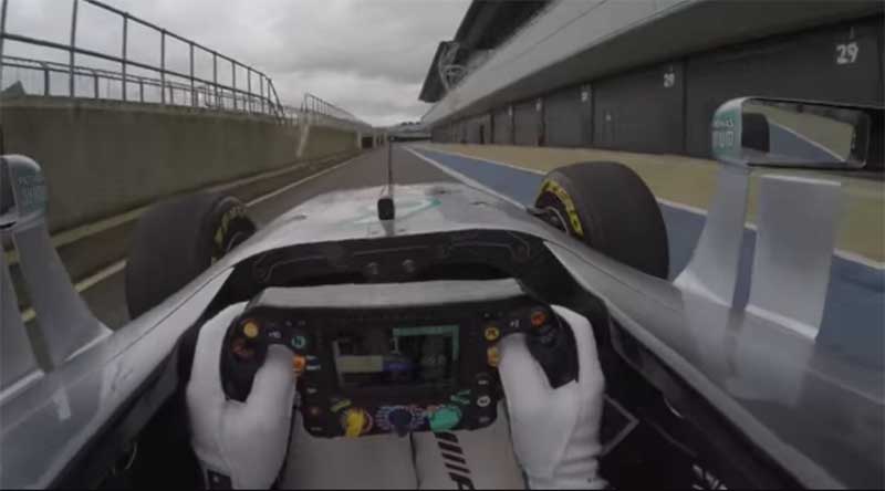 Ένας γύρος «εκ των έσω» στο Silverstone με την Mercedes-Benz W07 Hybrid