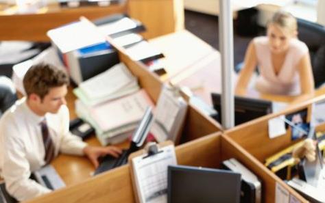 Στον «αέρα» η αξιολόγηση στο Δημόσιο