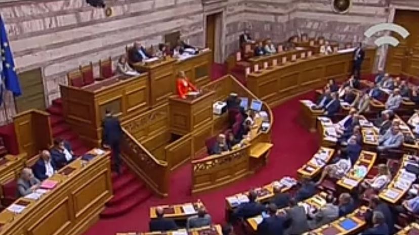 Σκληρή κόντρα Γεννηματά με Τσίπρα και Καμμένο