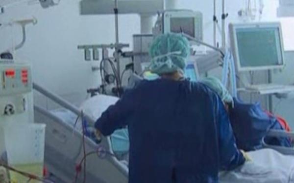 17 νεκροί από τη βακτηριακή γαστρεντερίτιδα