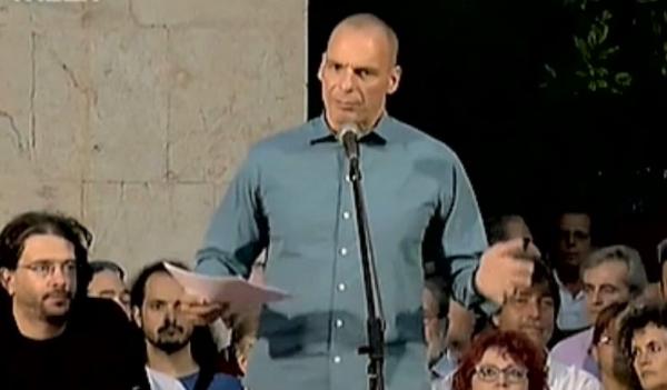 Ηράκλειο: Θερμή υποδοχή για το Γιάνη Βαρουφάκη στην Κρήτη