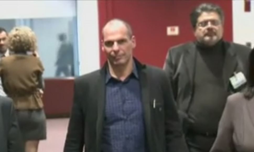 Γ.Βαρουφάκης: Από αγαπημένος των media, στόχος υβριστικών σχολίων