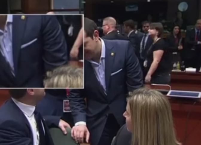 Οι ενδυματολογικές επιλογές Τσίπρα – Βαρουφάκη στη Σύνοδο Κορυφής