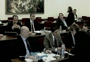 Παραπομπή πέντε πρώην υπουργών της ΝΔ για το Βατοπαίδι προτείνει το ΠΑΣΟΚ