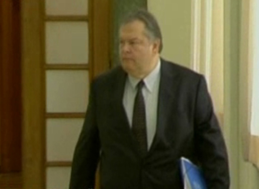 Υποβαθμίζει την έκθεση του γραφείου προϋπολογισμού ο Ευ.Βενιζέλος