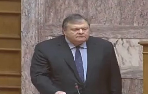 «Κόντρα» Βενιζέλου-ΚΚΕ στην Βουλή