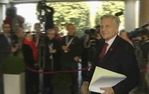 Γιούνκερ: Αν δεν πιάνονται οι στόχοι του 2011 θα χρειαστούν νέα μέτρα