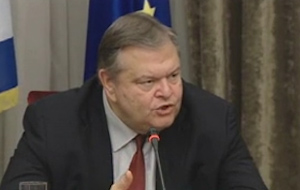 Ευ.Βενιζέλος: Κανείς δεν καλύπτει κανέναν για τα υποβρύχια