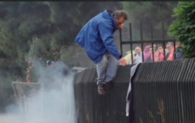 Επίθεση κουκουλοφόρων στον αγώνα Πεύκη-Περαμαϊκός με 4 τραυματίες