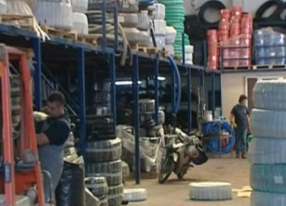 Η ύφεση επηρεάζει και την βιομηχανία