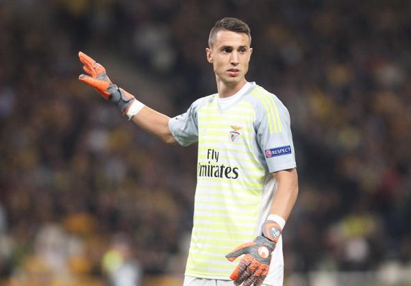 Οδυσσέας Βλαχοδήμος : «Ζω ένα όνειρο στην Μπενφίκα»