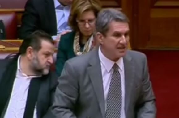 Βουλή: Αγριος καυγάς Λοβέρδου – Παππά για τις τηλεοπτικές άδειες