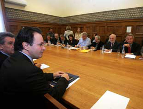 Κριτική εκ των έσω