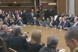 «Κόντρες» μεταξύ των κομμάτων που απαρτίζουν την κυβέρνηση