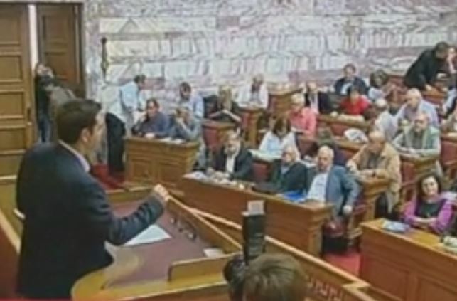 Σφοδρή επίθεση Τσίπρα στη Βουλή εναντίων Σαμαρά και Βενιζέλου