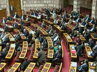 «Μάχη» σε επίπεδο πολιτικών αρχηγών για το επίμαχο πολυνομοσχέδιο