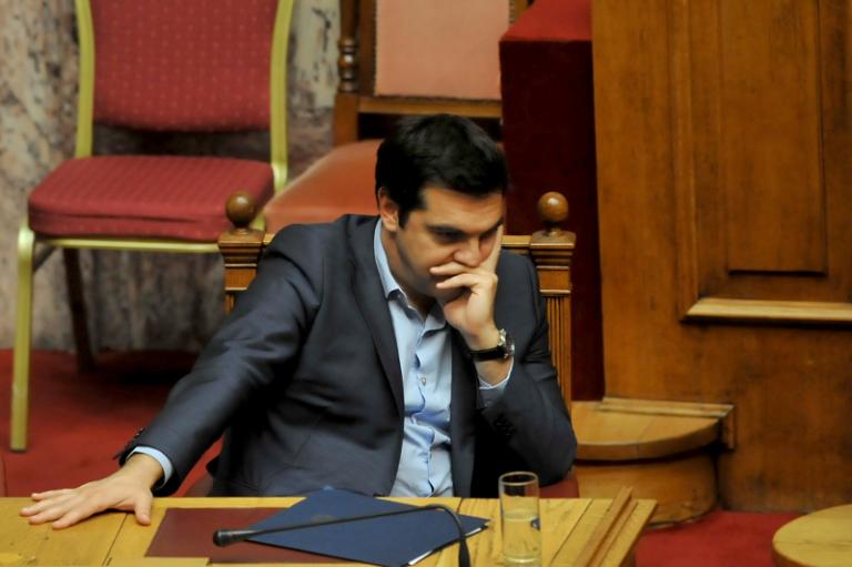 Οι «βόμβες» που απειλούν την κυβέρνηση αμέσως μετά τις γιορτές