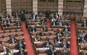 «Θερμό επεισόδιο» στη Βουλή μεταξύ κυβέρνησης και ΣΥΡΙΖΑ