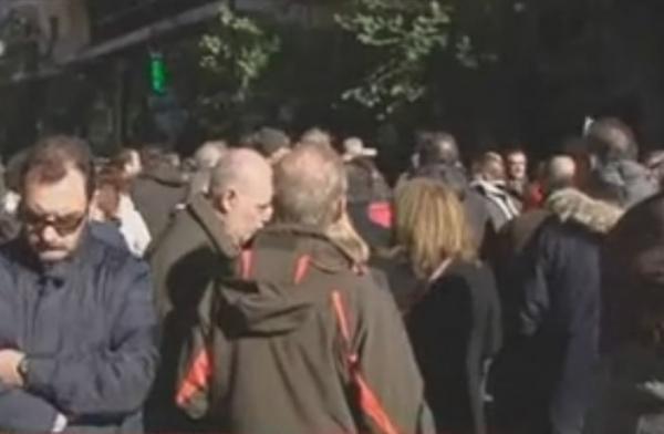 Συγκέντρωση διαμαρτυρίας και πορεία των γιατρών στη Βουλή