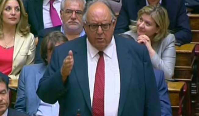 «Αψιμαχίες» στη Βουλή μεταξύ ΠαΣοΚ-ΝΔ λόγω… Πάγκαλου