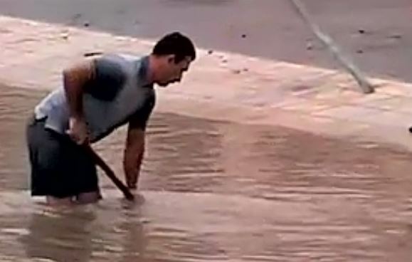 «Ποτάμια» οι δρόμοι στο Ωραιόκαστρο Θεσσαλονίκης