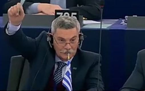 Πρώτη φορά απέβαλαν ευρωβουλευτή και είναι της Χρυσής Αυγής