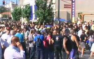 Διανομή τροφίμων στο Σταθμό Λαρίσης πραγματοποίησε η Χρυσή Αυγή