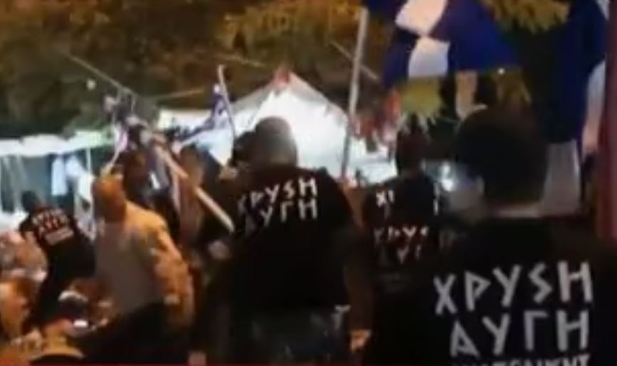 Η Χρυσή Αυγή έταζε δουλειές και μοίραζε τρόφιμα σε όσους γράφονταν μέλη