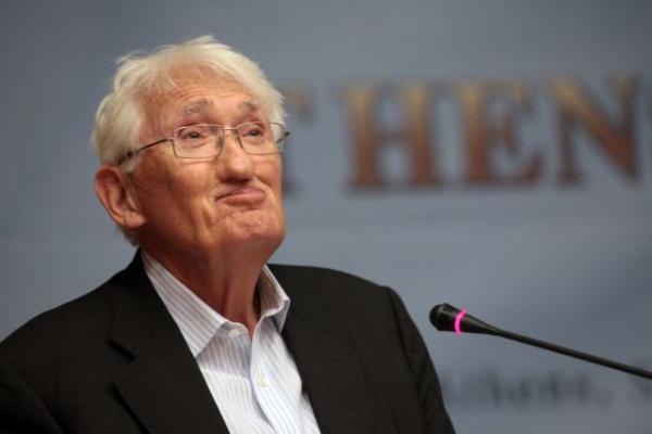 Έκκληση Χάμπερμας για περισσότερη πολιτική αλληλεγγύη στην Ευρώπη