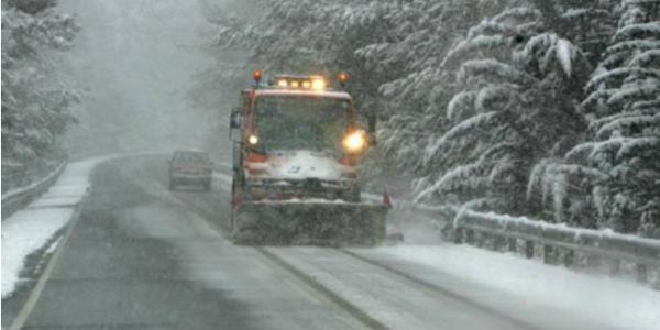 Εντονες χιονοπτώσεις σε ολόκληρη τη χώρα