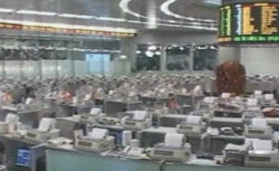 Παπακωνσταντίνου: Γελοίες οι φήμες περί αναδιάρθρωσης