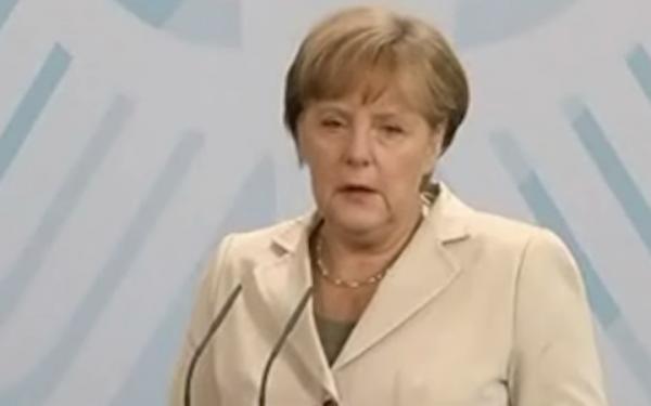 Μέρκελ κατά των οίκων αξιολόγησης