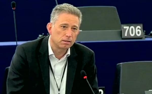 Διαφοροποίηση Χρυσόγονου από την κυβερνητική πολιτική