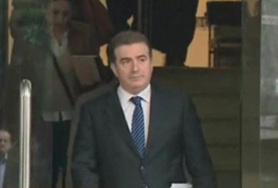 Θύελλα προκάλεσε η δήλωση Χρυσοχοΐδη ότι δεν διάβασε το μνημόνιο