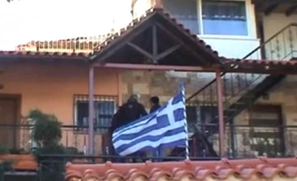 Έρευνες της αντιτρομοκρατικής σε σπίτια βουλευτών της Χρυσής Αυγής