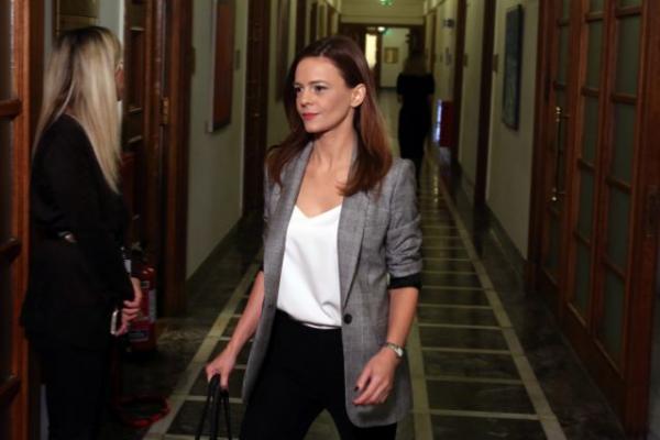 Οταν καθυστερούν να έρθουν οι υπουργοί