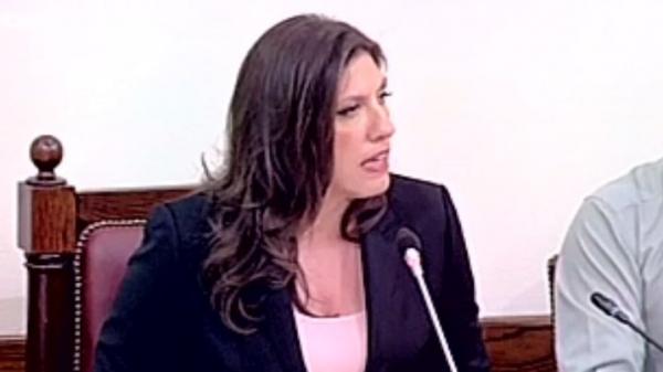 Ακόμη και με βίαιη προσαγωγή Στουρνάρα απείλησε η Κωνσταντοπούλου