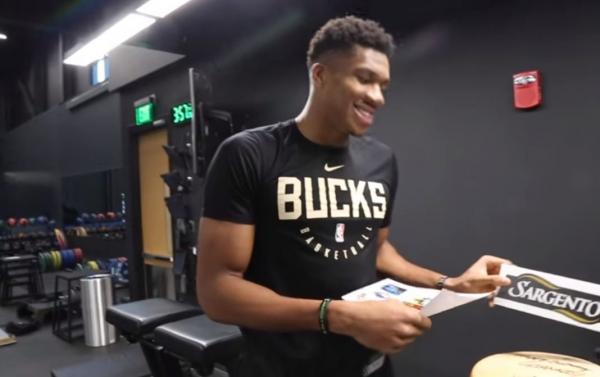 Το σπάνιο δώρο του προέδρου των Μπακς στον Γιάννη