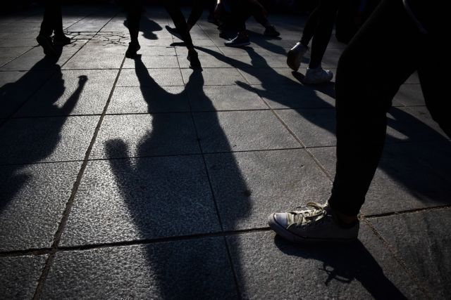 Διαμαρτυρία αναπληρωτών εκπαιδευτικών στο κέντρο της Αθήνας